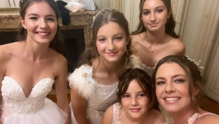 Las fotos de la emoción de Geraldine Neumann por haber desfilado con su hija y sus tres sobrinas