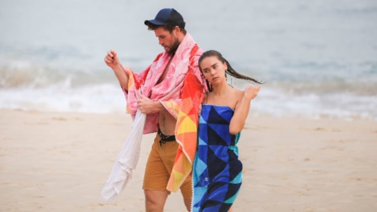 Las fotos de las vacaciones de Liam Hemsworth y Gabriella Brooks en una playa de Australia