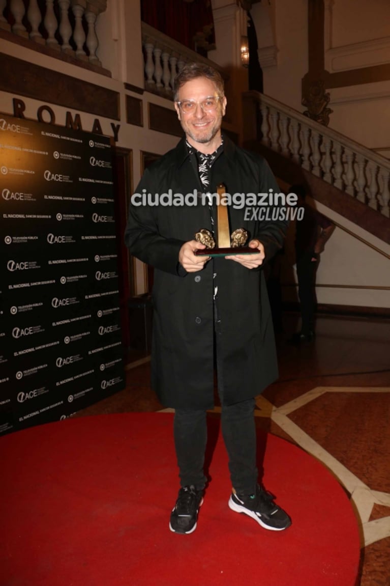 Las fotos de los famosos en la entrega de los premios ACE: parejitas, glamour y talento