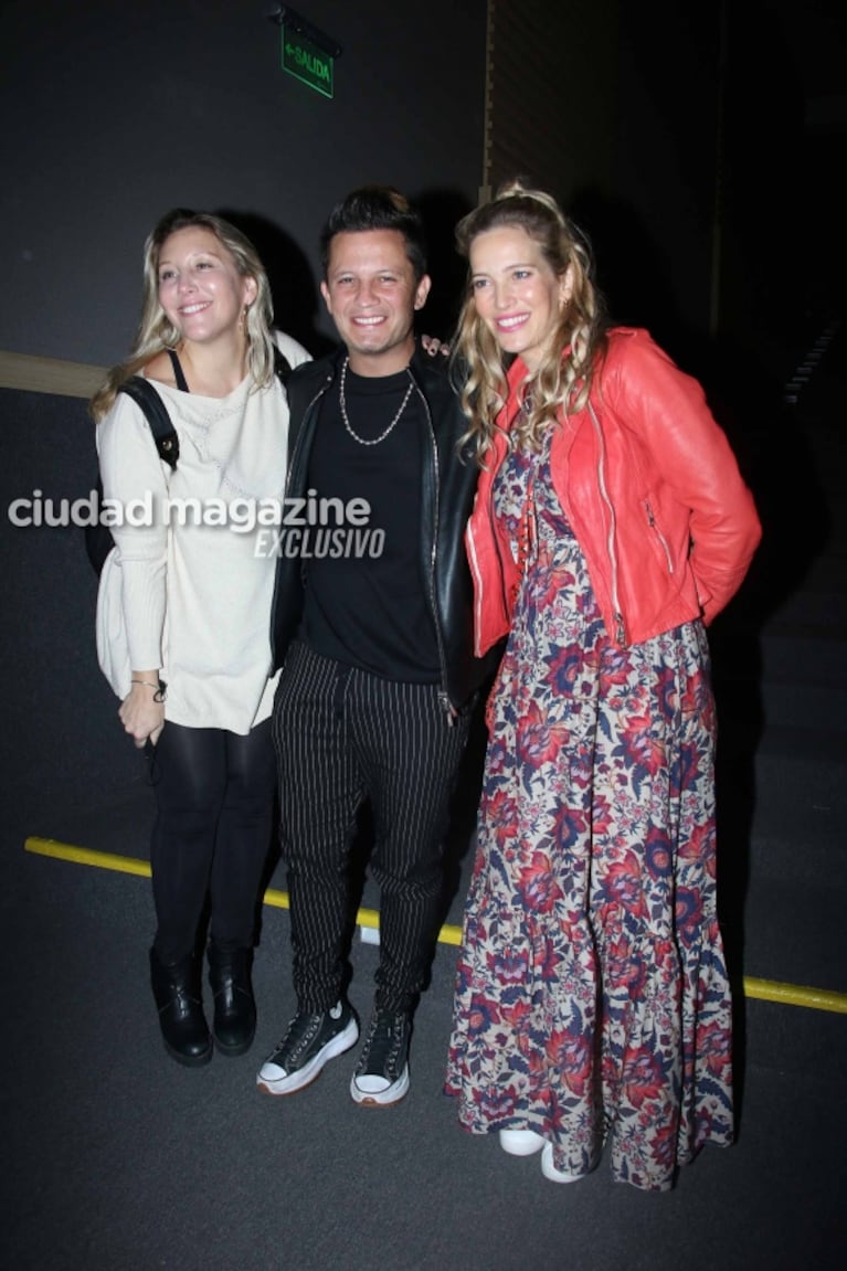 Las fotos de Luisana Lopilato, embarazada en Argentina: la salida con sus hermanos a ver a Griselda Siciliani