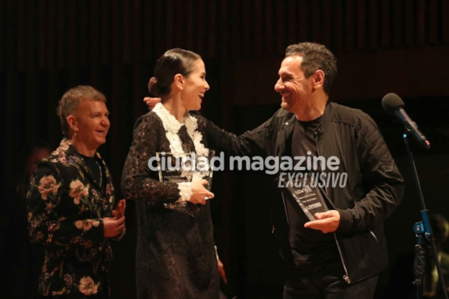 Las fotos de Natalia Oreiro, premiada y súper enamorada de Ricardo Mollo en  los Premios Cóndor de Plata a las Series | Ciudad Magazine