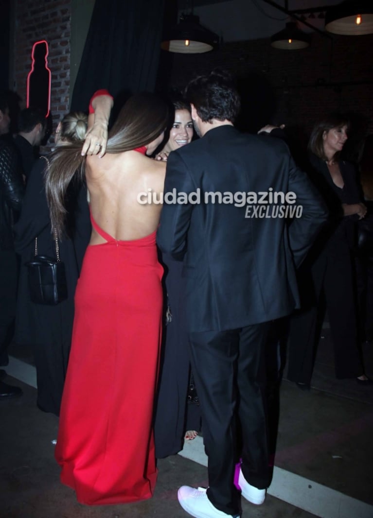 Las fotos de Pampita y Benjamín Vicuña juntos en un evento: buena onda y looks súper elegantes