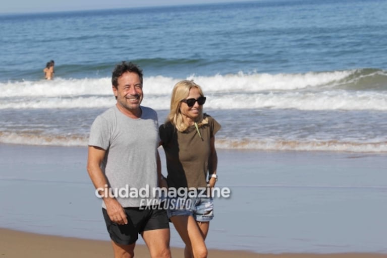 Las fotos de Ricky Sarkany y su esposa en Punta del Este: el primer verano de playa sin Sofía 