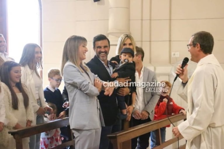 Las fotos del bautismo de Luca, el hijo de Fabián Cubero y Mica Viciconte