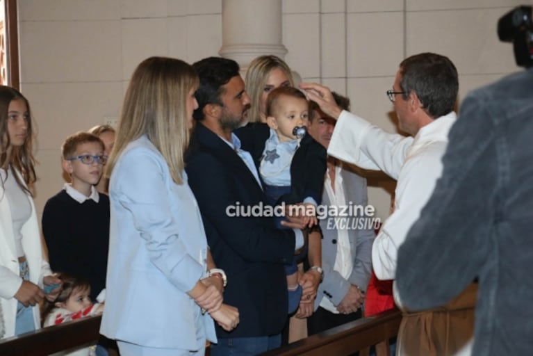 Las fotos del bautismo de Luca, el hijo de Fabián Cubero y Mica Viciconte