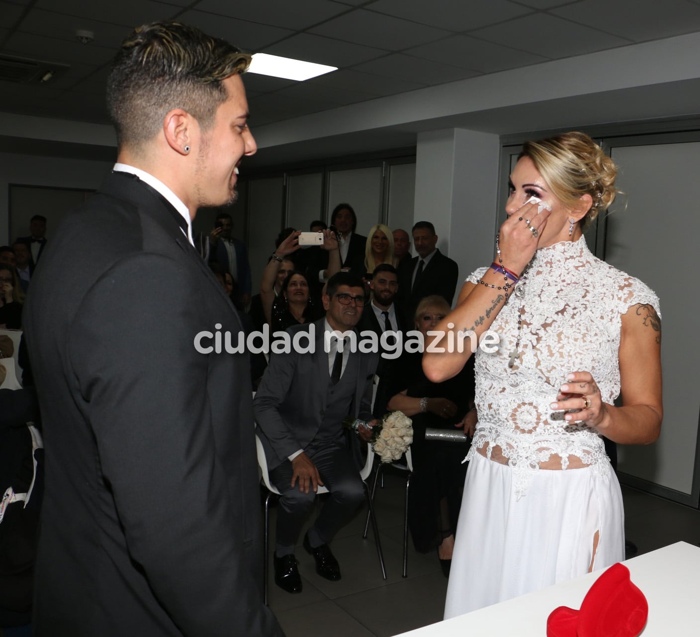 Las fotos del casamiento de Mónica Farro y Leandro Pena. (Foto: Movilpress)