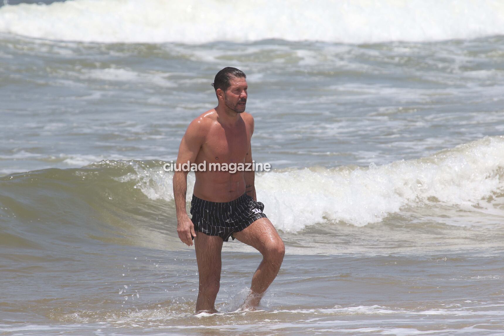 Las fotos del Cholo Simeone y Carla Pereyra, en familia en las playas de José Ignacio. Foto: GM Press