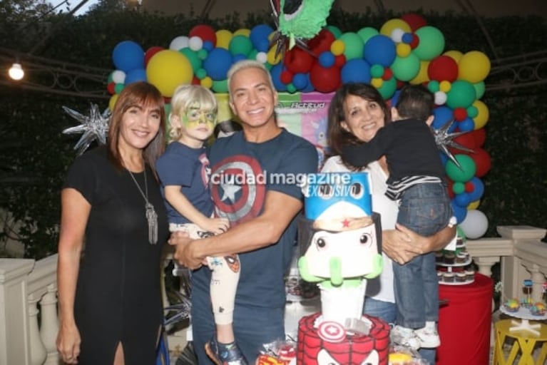 Las fotos del cumpleaños de Dionisio, el hijo de Flavio Mendoza: el imperdible álbum de la fiesta de superhéroes