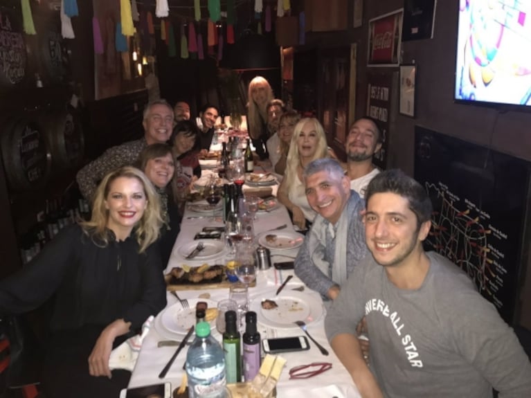 Las fotos del divertido cumpleaños de Marley junto a sus amigos famosos… y la significativa remera que le regalaron 