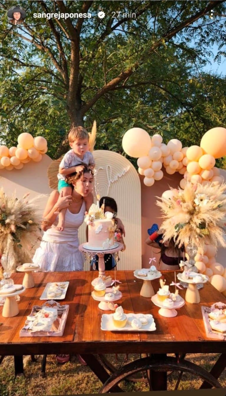 Las fotos del increíble cumpleaños de China Suárez: festejo al aire libre y diversión en un enorme inflable