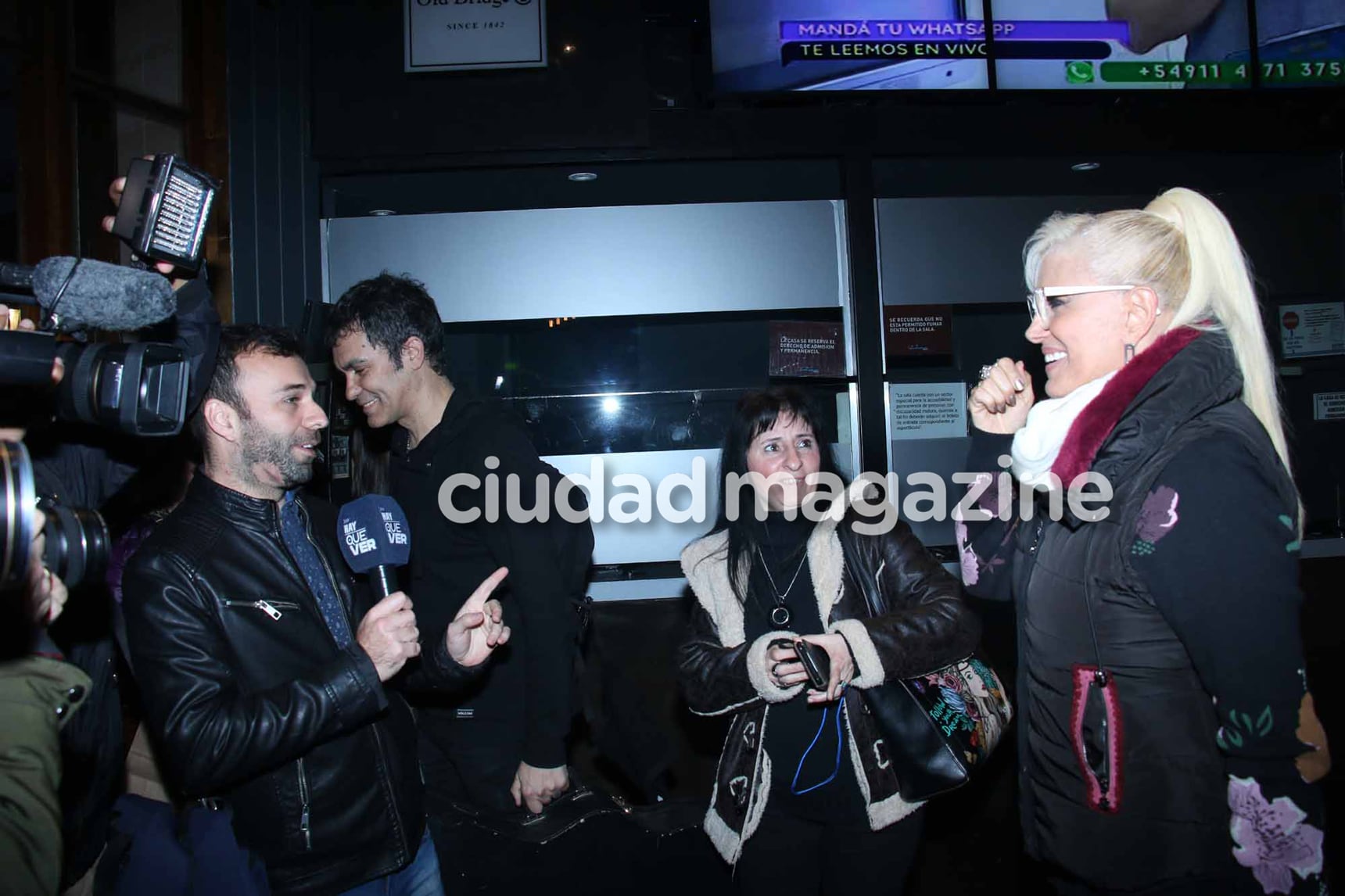 Las fotos del recital de Valeria Lynch en La Trastienda: miradas cómplices en el escenario con Mariano Martínez. (Foto: Movilpress)