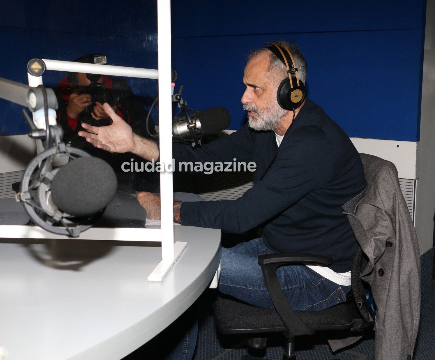 Las imágenes del debut de Jorge Rial en radio 10 con Argenzuela. (Foto: MovilPress)