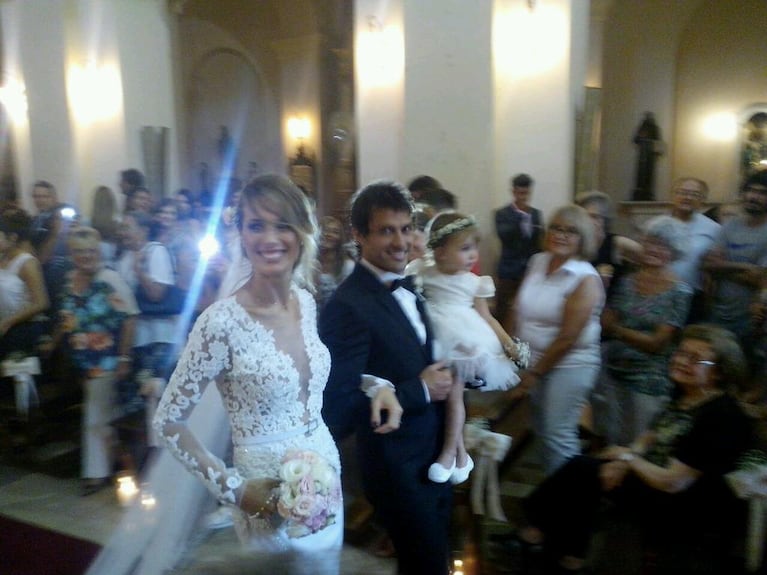 Las primeras imágenes de la boda de Chechu Bonelli y Darío Cvitanich. (Foto: @Nico_otherside)