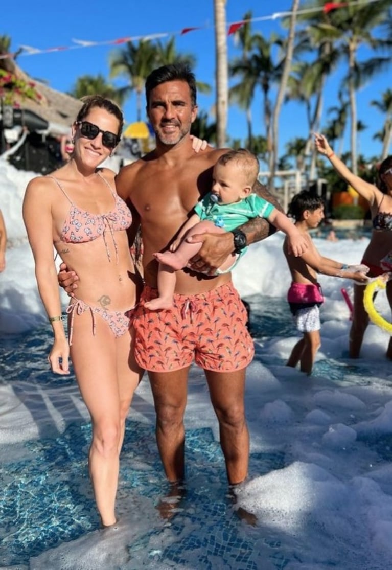 Las tiernas fotos de Mica Viciconte con su hijo Luca de vacaciones en República Dominicana