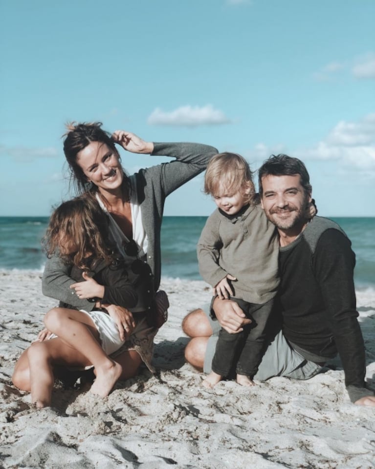 Las vacaciones de Paula Chaves y Pedro Alfonso con sus hijos en Miami... ¡y el pícaro sincericidio de ella!