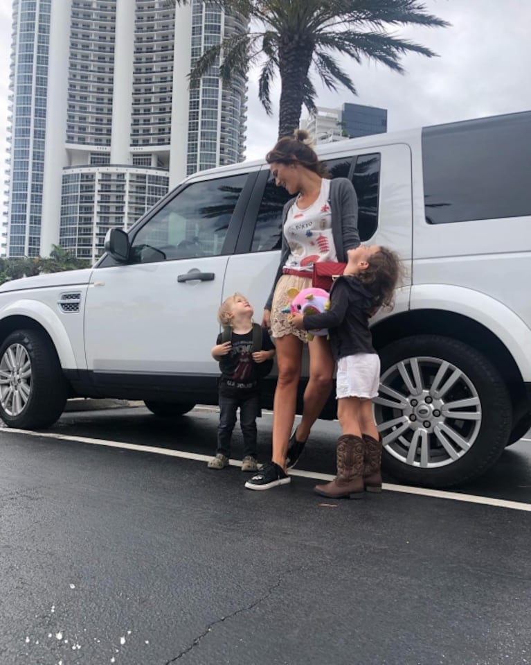 Las vacaciones de Paula Chaves y Pedro Alfonso con sus hijos en Miami... ¡y el pícaro sincericidio de ella!