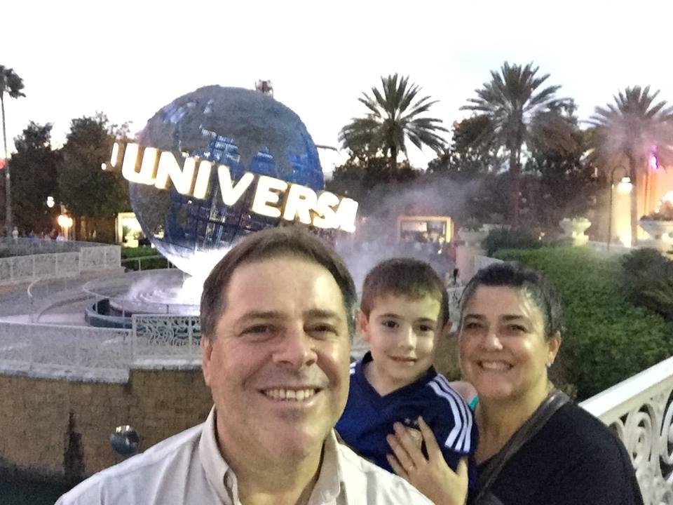 Las vacaciones familiares de Carna, su esposa y su hijo. (Foto: Claudia Ares Eventos)