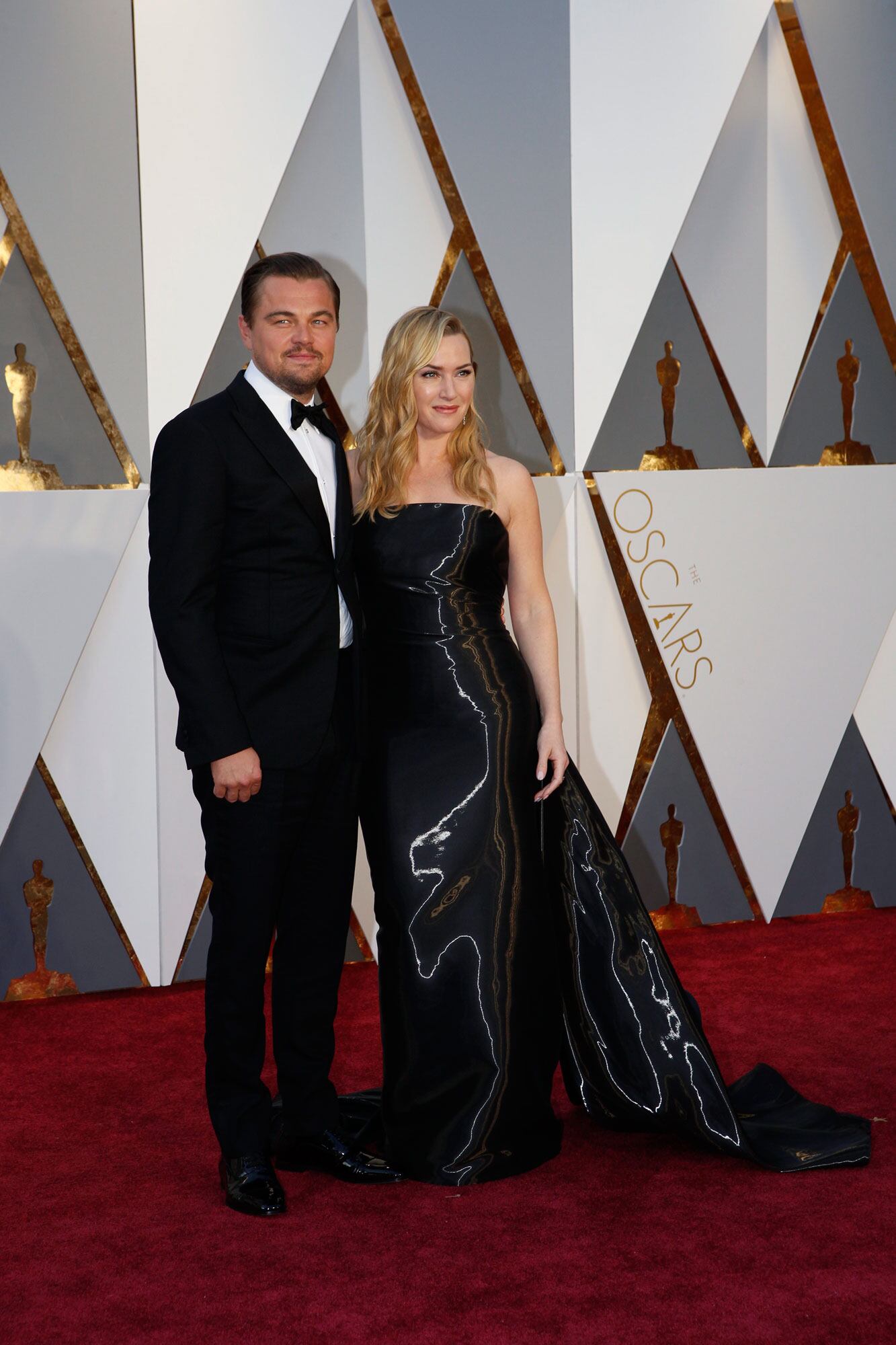 Leo DiCaprio y Kate Winslet, la inolvidable pareja de Titanic (Foto: Oscar.go.com). 