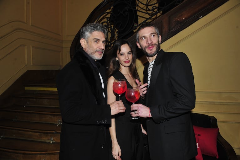 Leo Sbaraglia, Valentina Sansur y Michel Noher