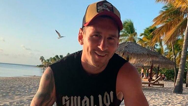 Lionel Messi se fue con su familia de vacaciones a Bahamas y se encontró en la playa con el hijo de un exfutbolista.