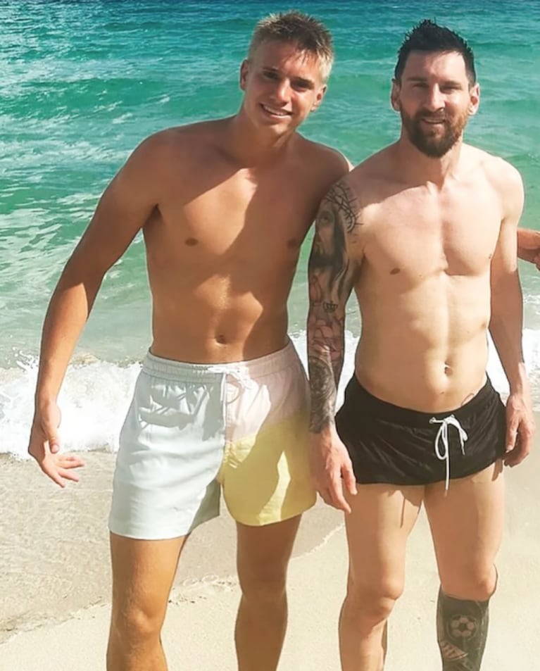 Lionel Messi se fue de vacaciones a Bahamas y se encontró en la playa con el hijo de una gloria del fútbol