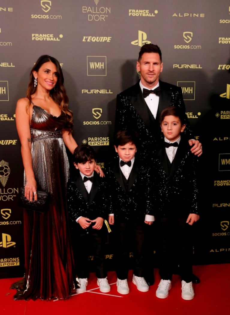 Lionel Messi y Antonela Roccuzzo impactaron con sus looks en la alfombra roja del Balón de Oro 2021