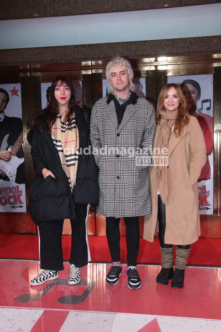 Lisa, Benito y Laura Cerati en estreno de School of Rock (Foto: Movilpress).