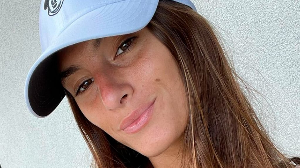 Lola Latorre had cosmetic surgery on her nose and showed the result: before and after