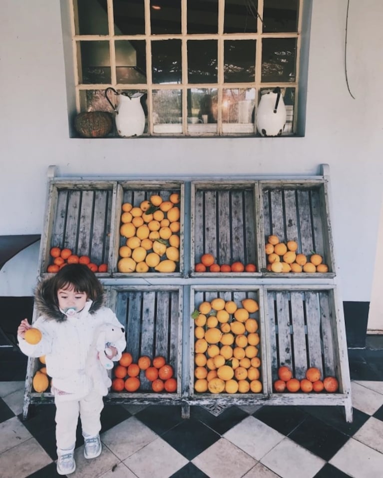 Los días de Brenda Gandini y Gonzalo Heredia con sus hijos en Uruguay: cabalgatas, look gauchesco y diversión