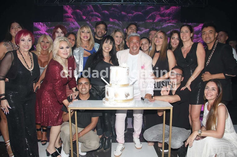 Los famosos celebraron el cumpleaños de Fernando Maldonado (Foto: Movilpress)