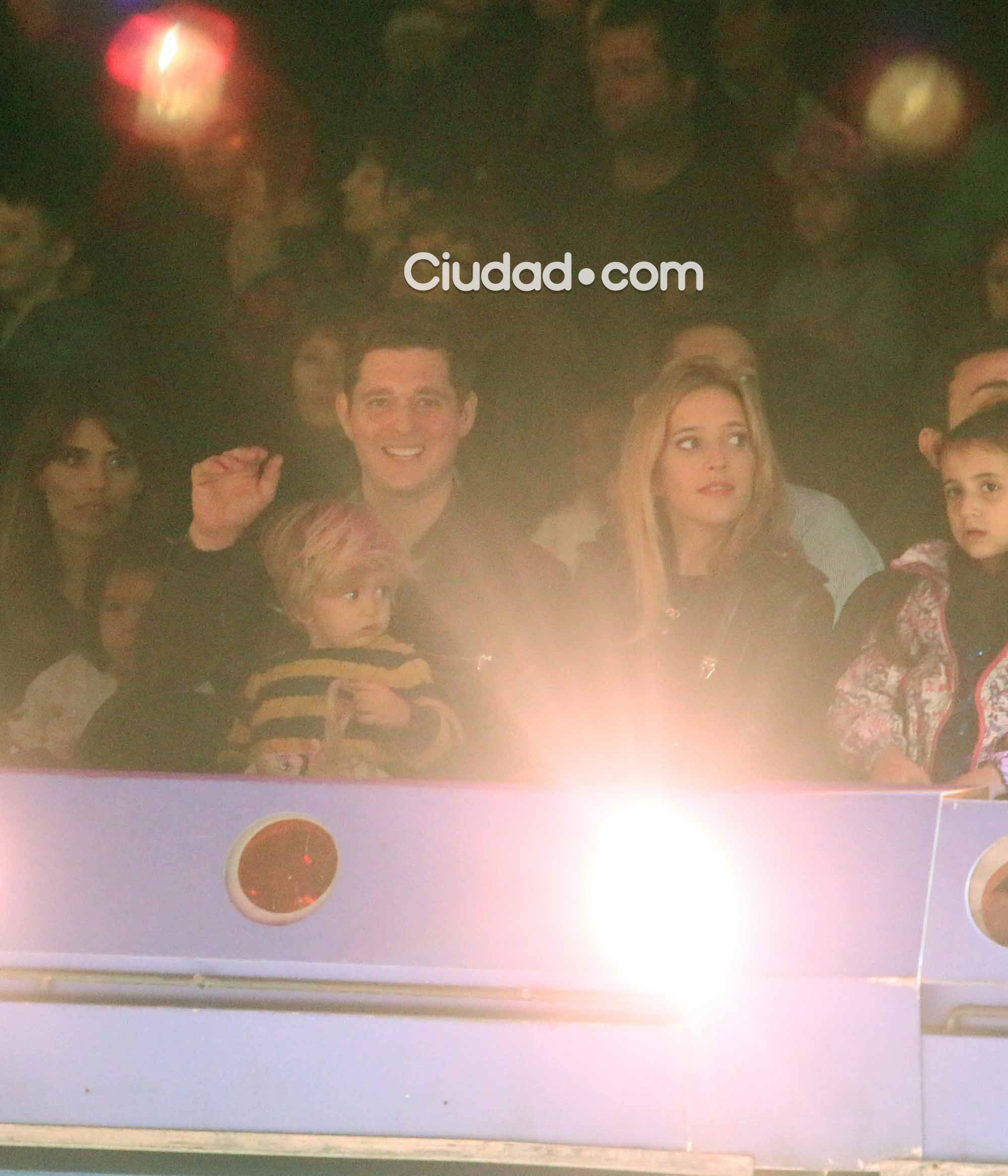 Los famosos disfrutaron junto a sus hijos de Disney On Ice (Foto: Movilpress)