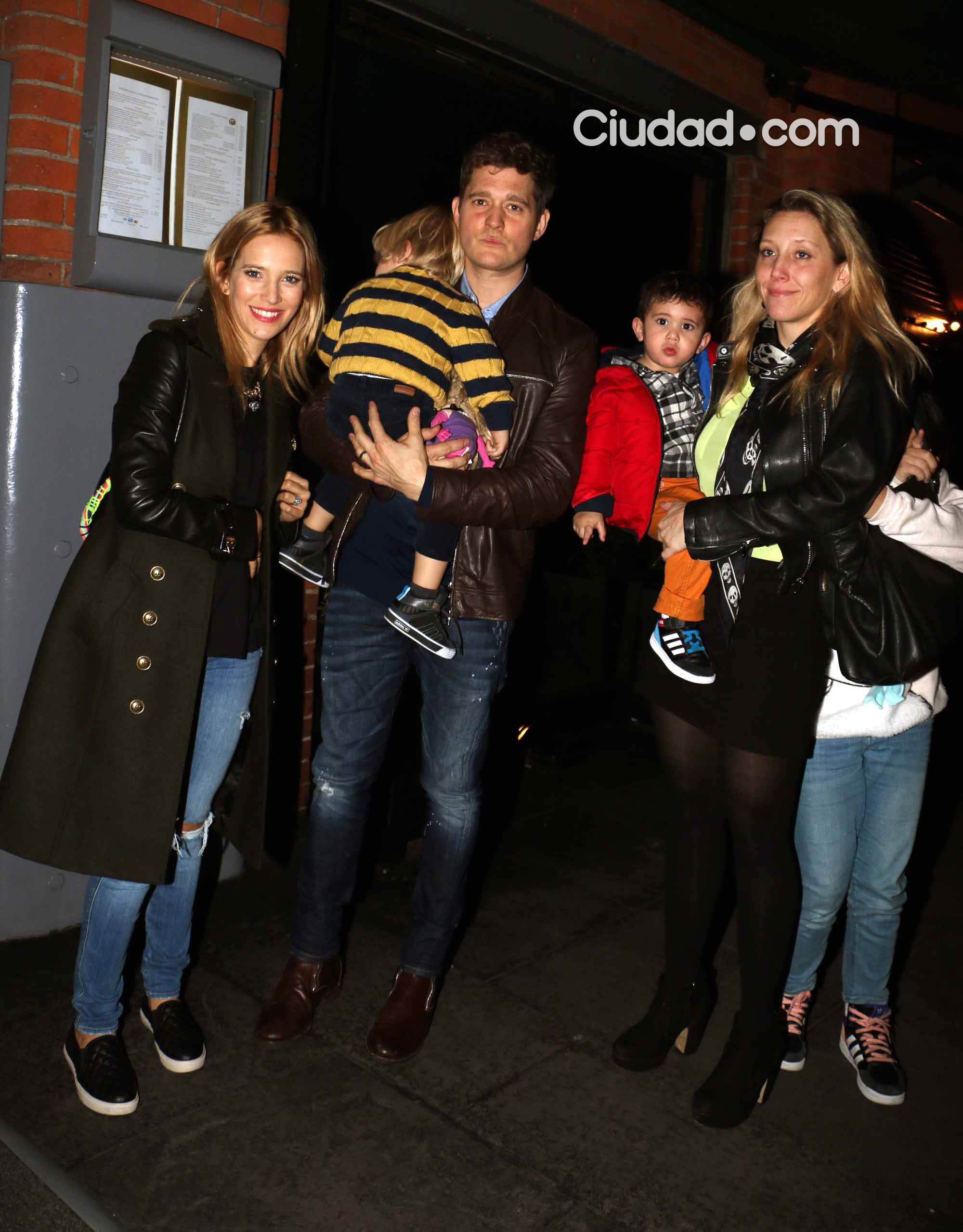 Los famosos disfrutaron junto a sus hijos de Disney On Ice (Foto: Movilpress)