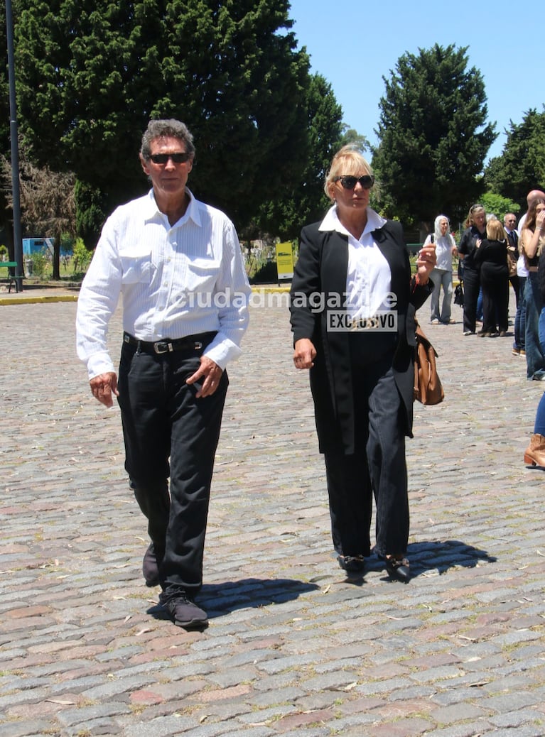 Los famosos en el sepelio de Roberto Giordano (Foto: Movilpress).