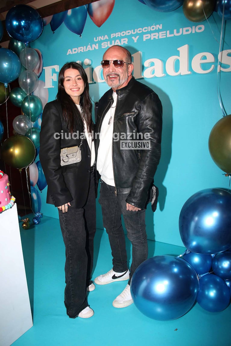 Los famosos en el teatro (Foto: Movilpress).