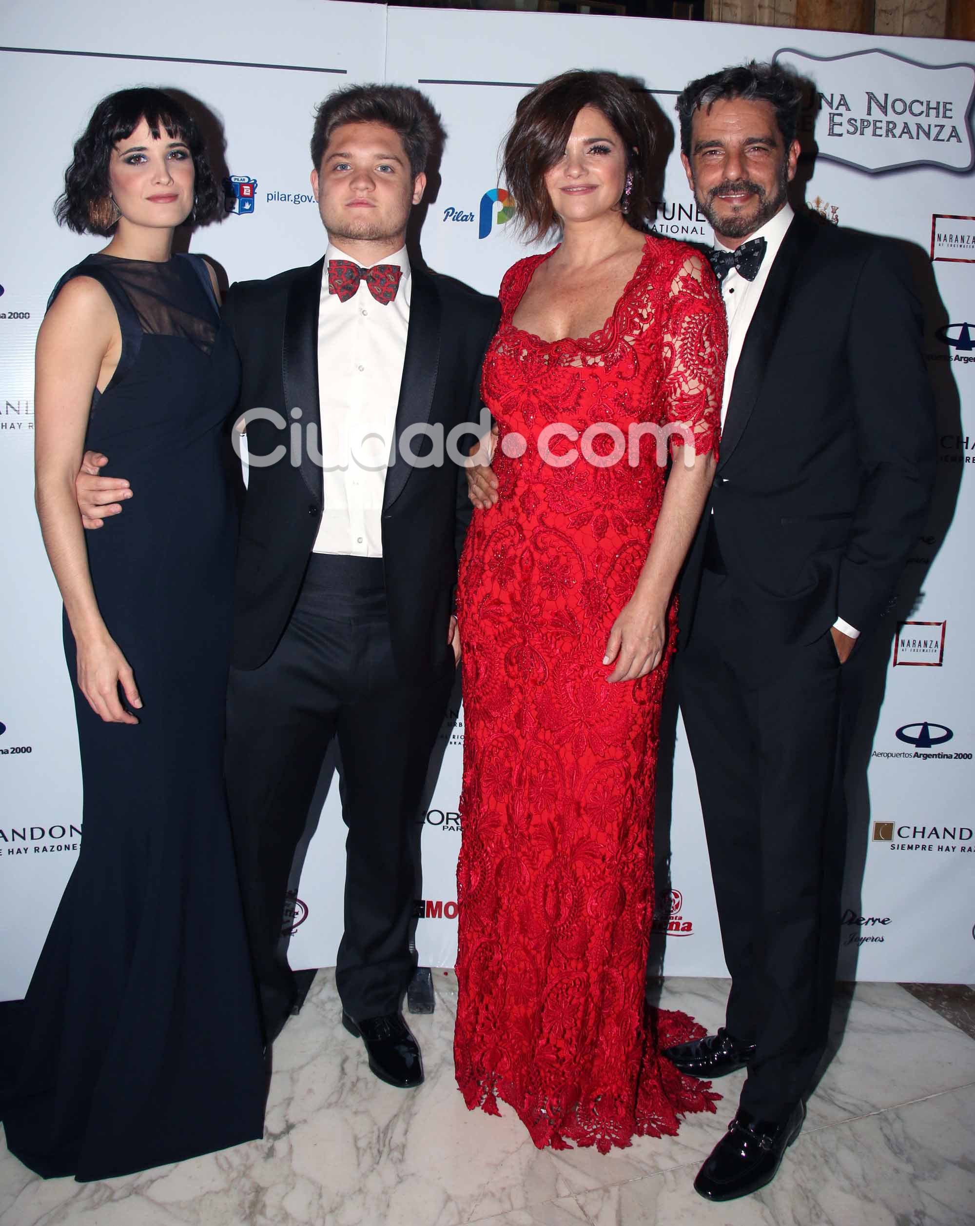 Los famosos en la gala benéfica de Araceli González para Pilares de esperanza. Foto: Movilpress