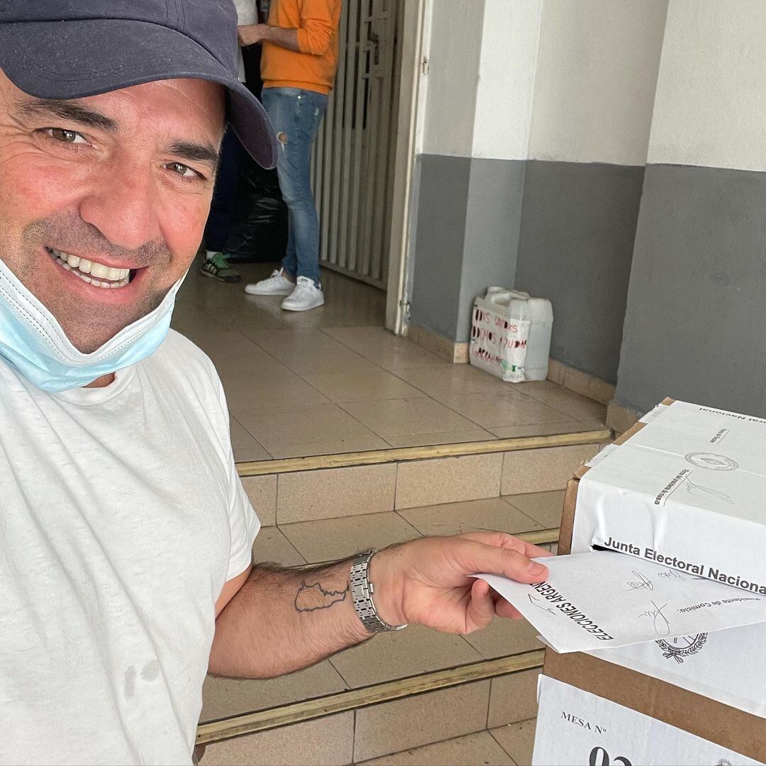 Los famosos mostraron cómo votaron en las PASO