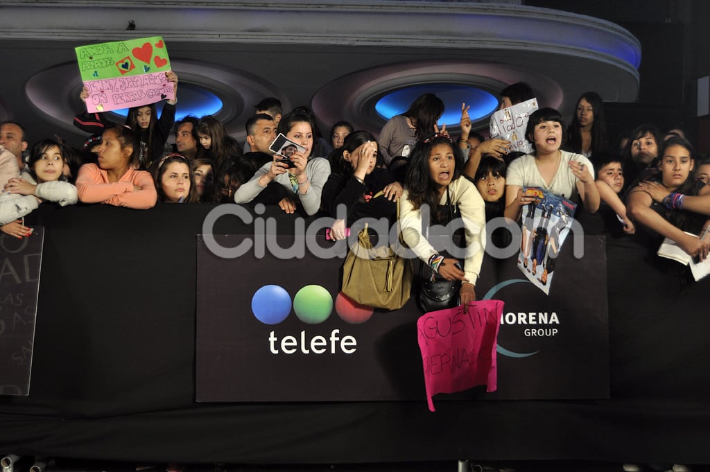 Los fans pudieron ver de cerca a sus ídolos (Foto: Jennifer Rubio). 