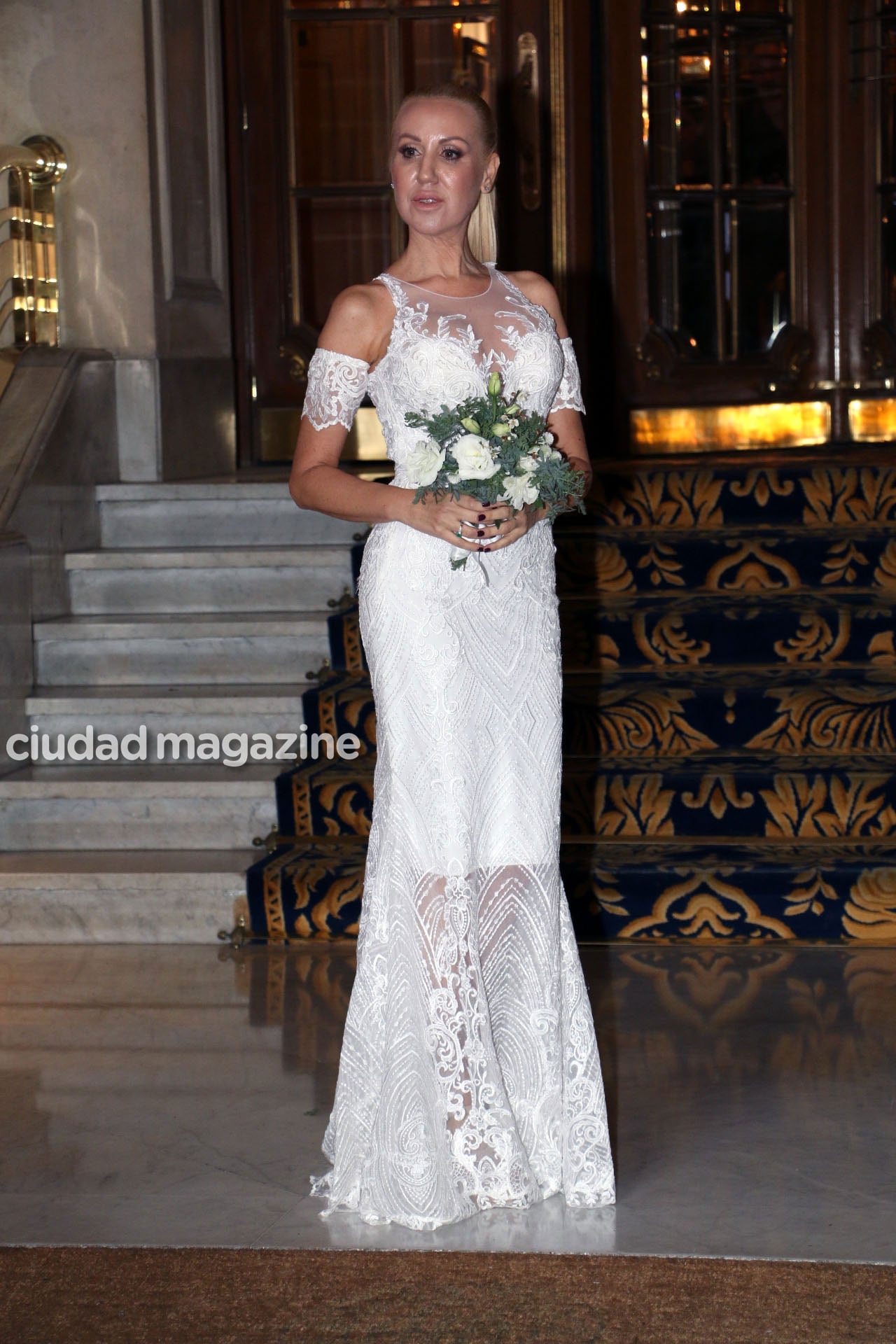 Los looks de Fabián Doman y María Laura de Lillo para el cóctel tras su unión civil convivencial. (Foto: Movilpress)