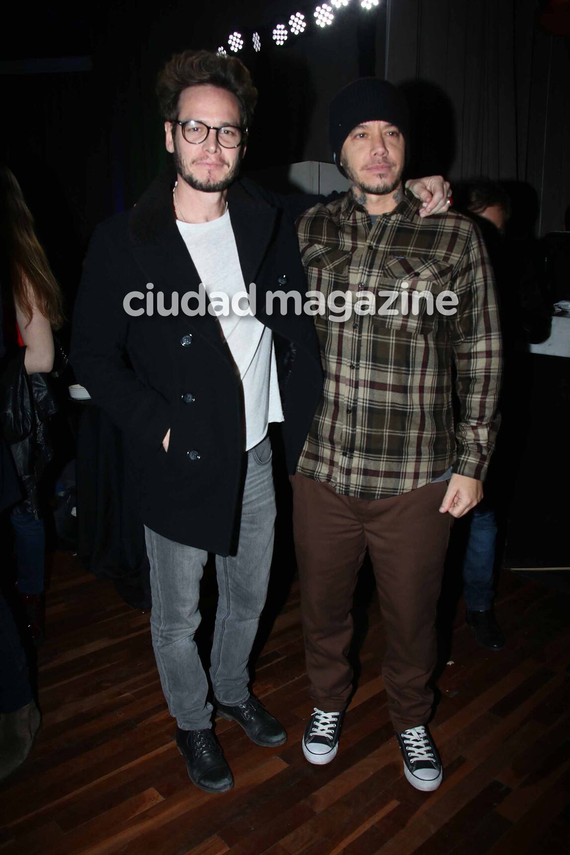 Los protagonistas de 100 días para enamorarse celebraron el éxito (Fotos: Movilpress). 