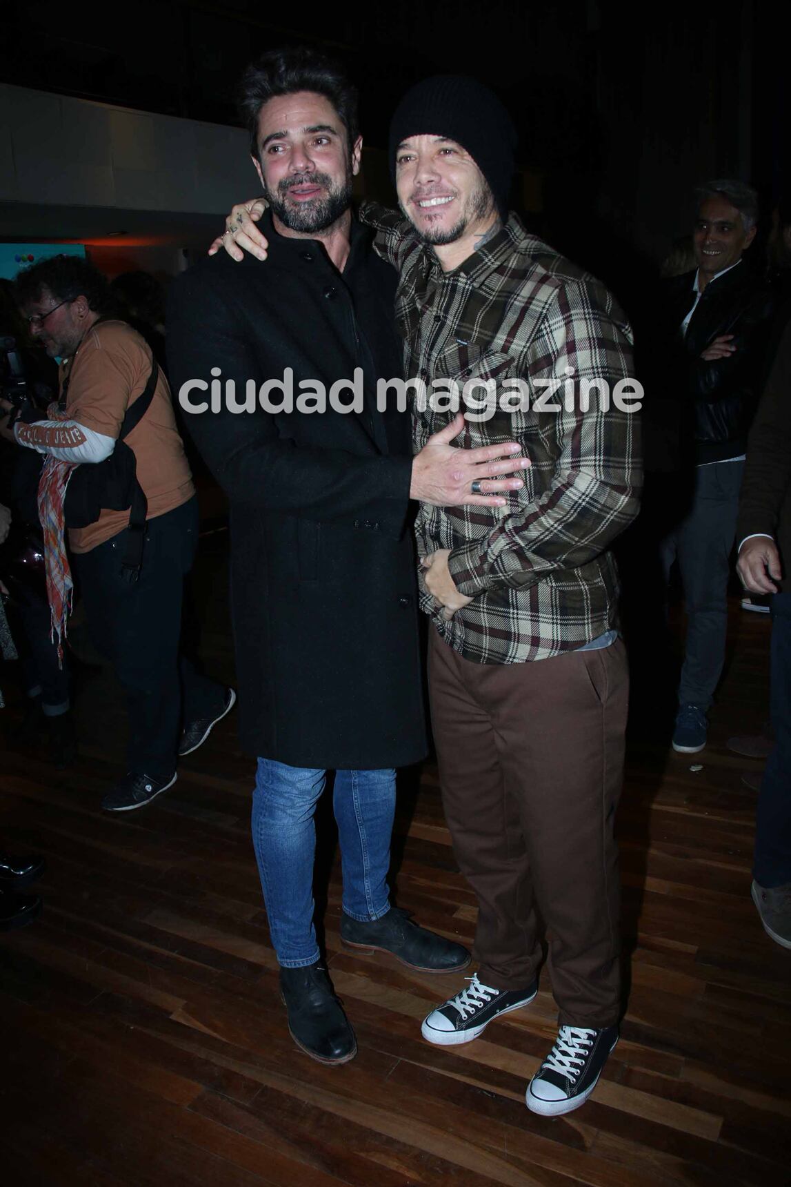 Los protagonistas de 100 días para enamorarse celebraron el éxito (Fotos: Movilpress). 