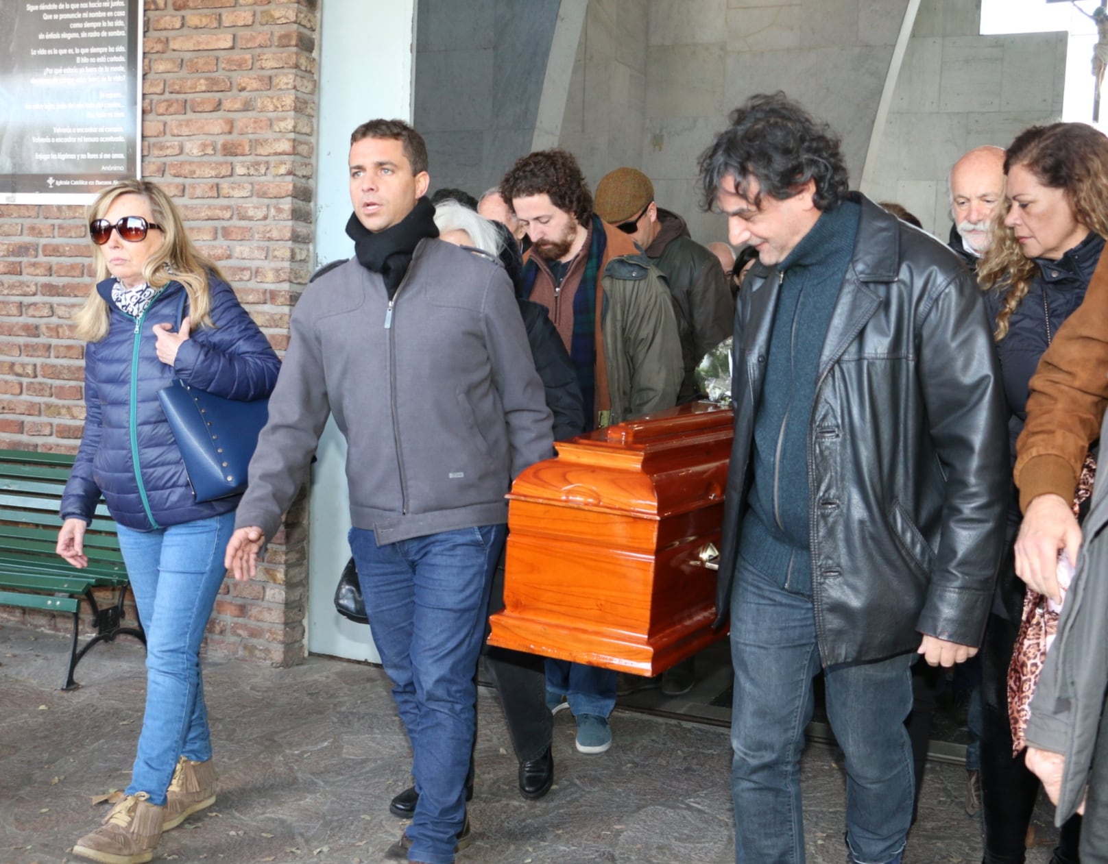 Los restos de José Martínez Suárez fueron despedidos en el cementerio de la Chacarita. (Foto: Movilpress)