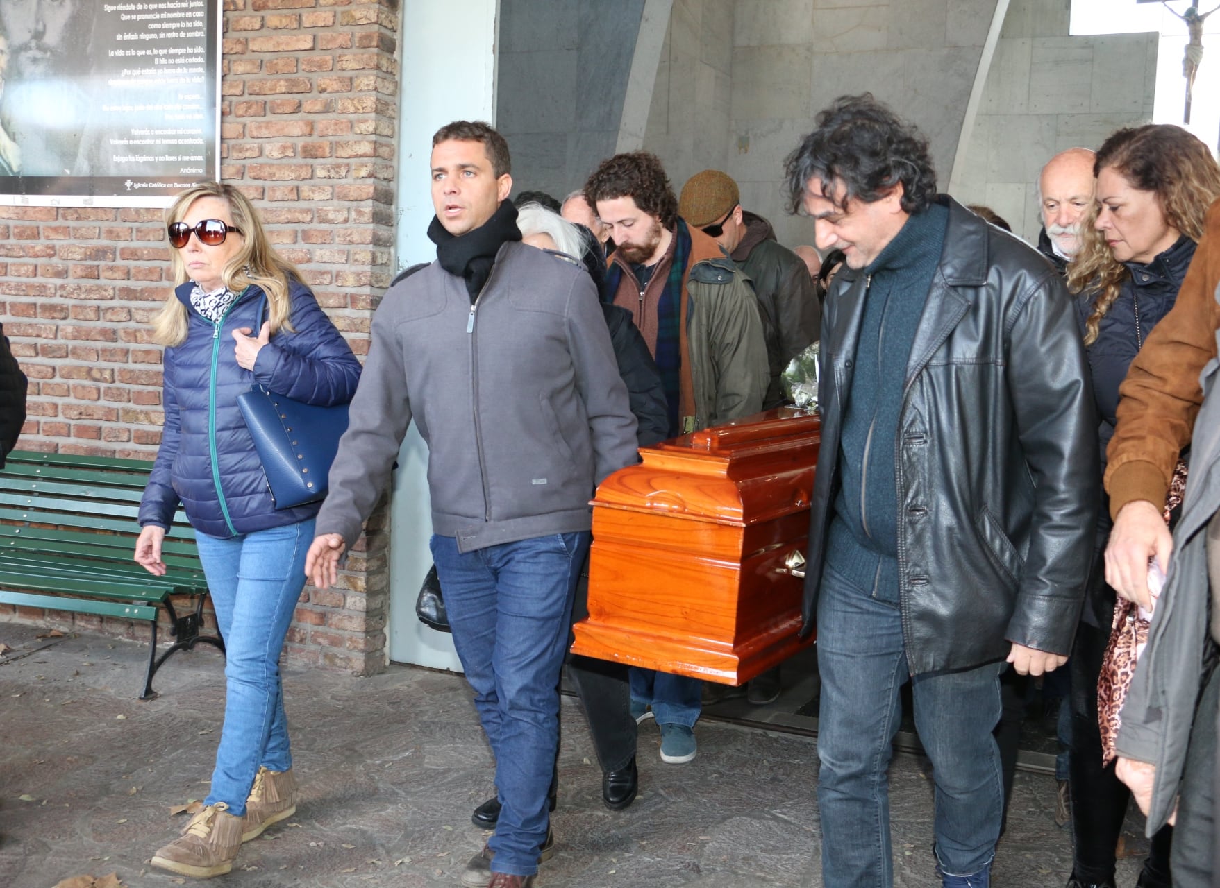 Los restos de José Martínez Suárez fueron despedidos en el cementerio de la Chacarita. (Foto: Movilpress)