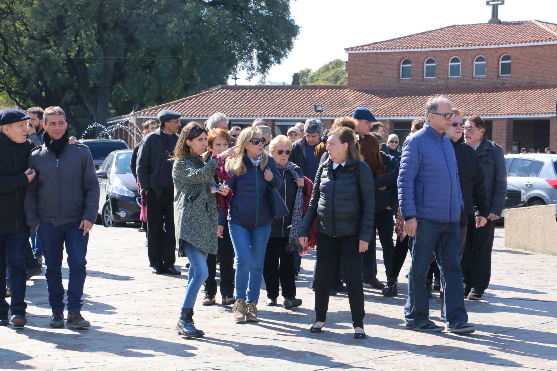 Los restos de José Martínez Suárez fueron despedidos en el cementerio de la Chacarita. (Foto: Movilpress)