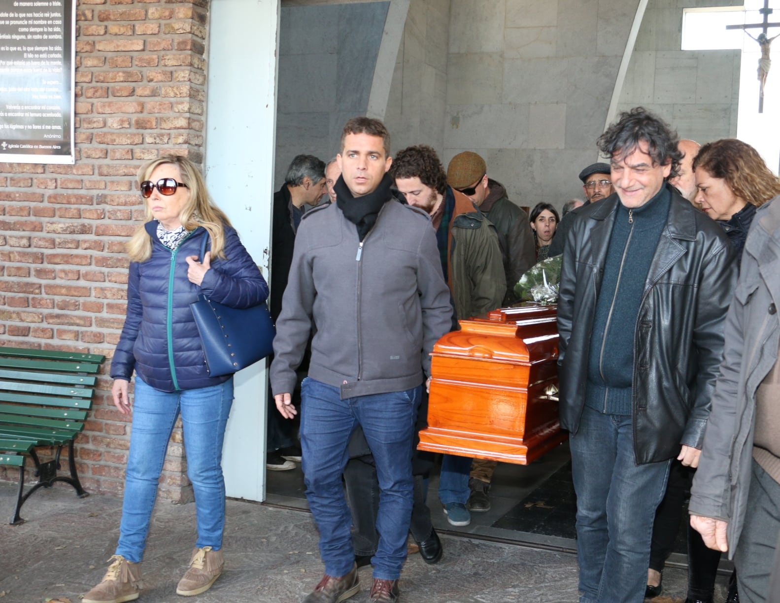 Los restos de José Martínez Suárez fueron despedidos en el cementerio de la Chacarita. (Foto: Movilpress)