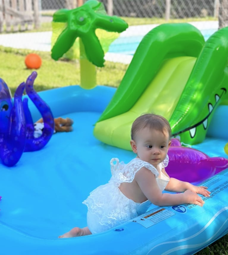 Los tiernos outfits de Alfonsina, la hija de Noelia Marzol, para celebrar su primer cumpleaños 