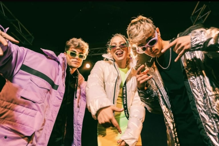 Los Twins Monzo y Sol Makena la rompieron con su canción Oye bb