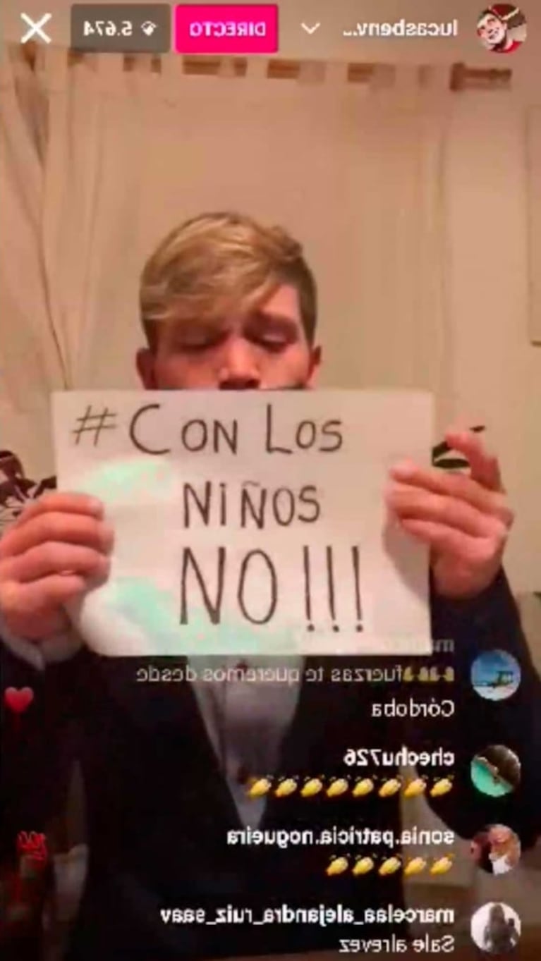 Lucas Benvenuto hizo un vivo a modo de protesta durante los Martín Fierro 2023: "Con los niños no"