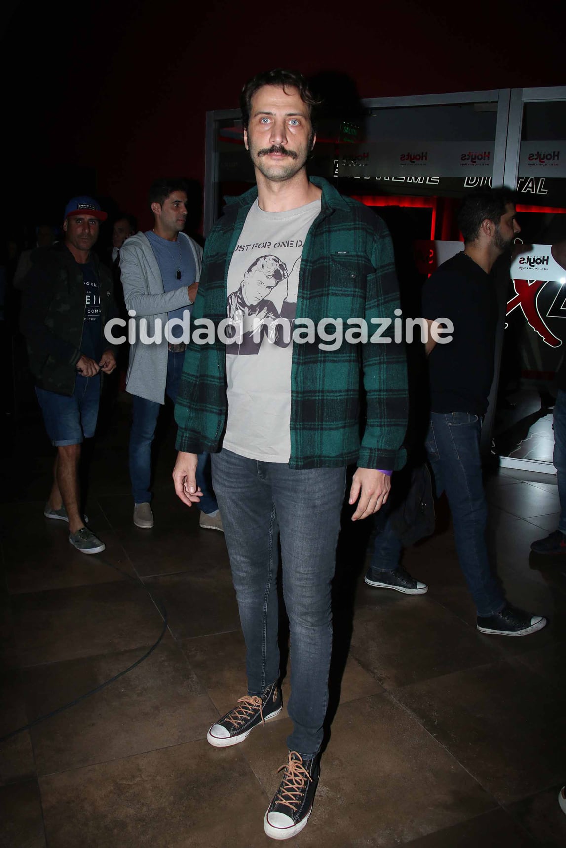 Luciano Cáceres, en la premiere de Perdida. (Foto: Movilpress)