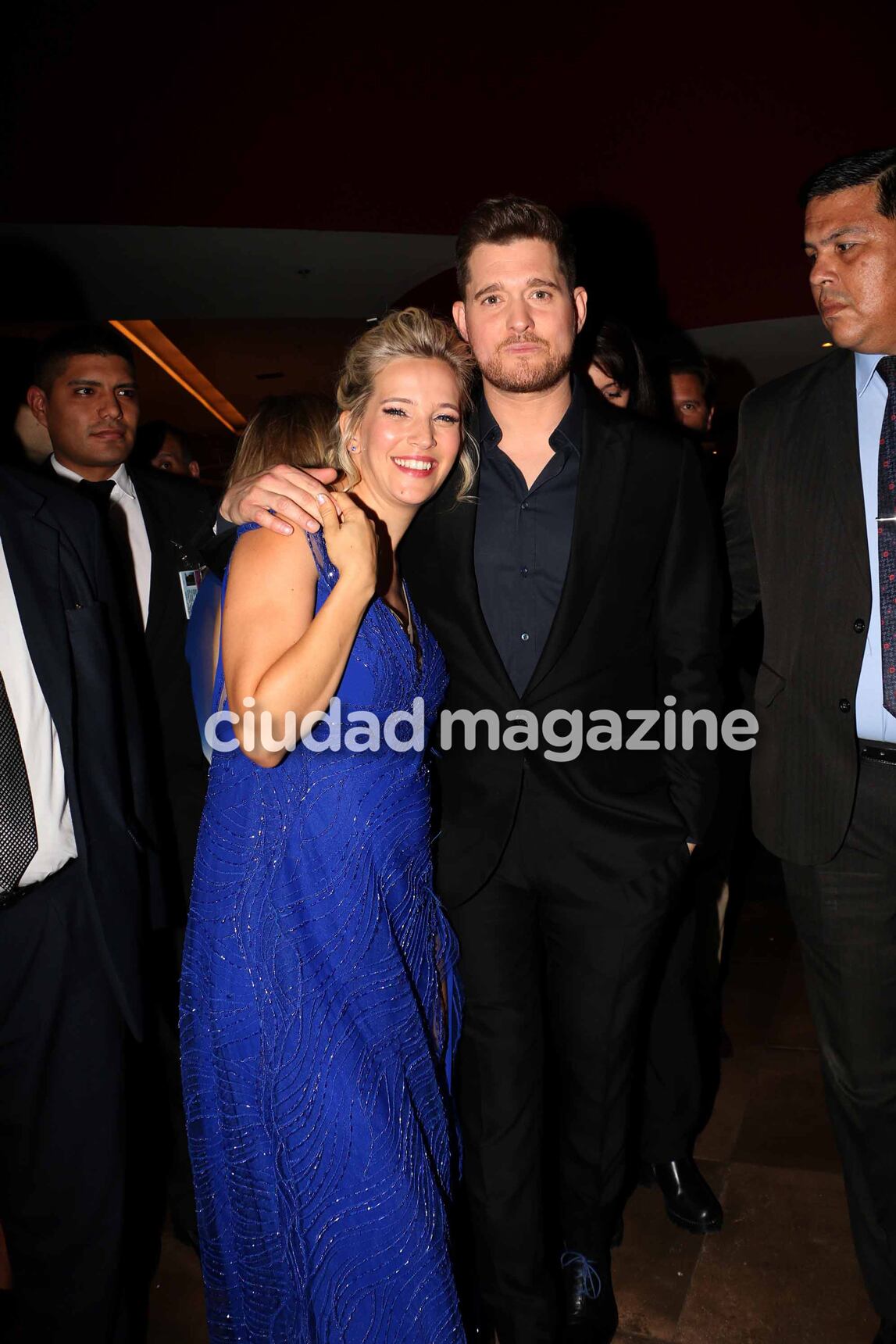 Luisana Lopilato, embarazada de seis meses, y Michael Bublé. (Foto: Movilpress)