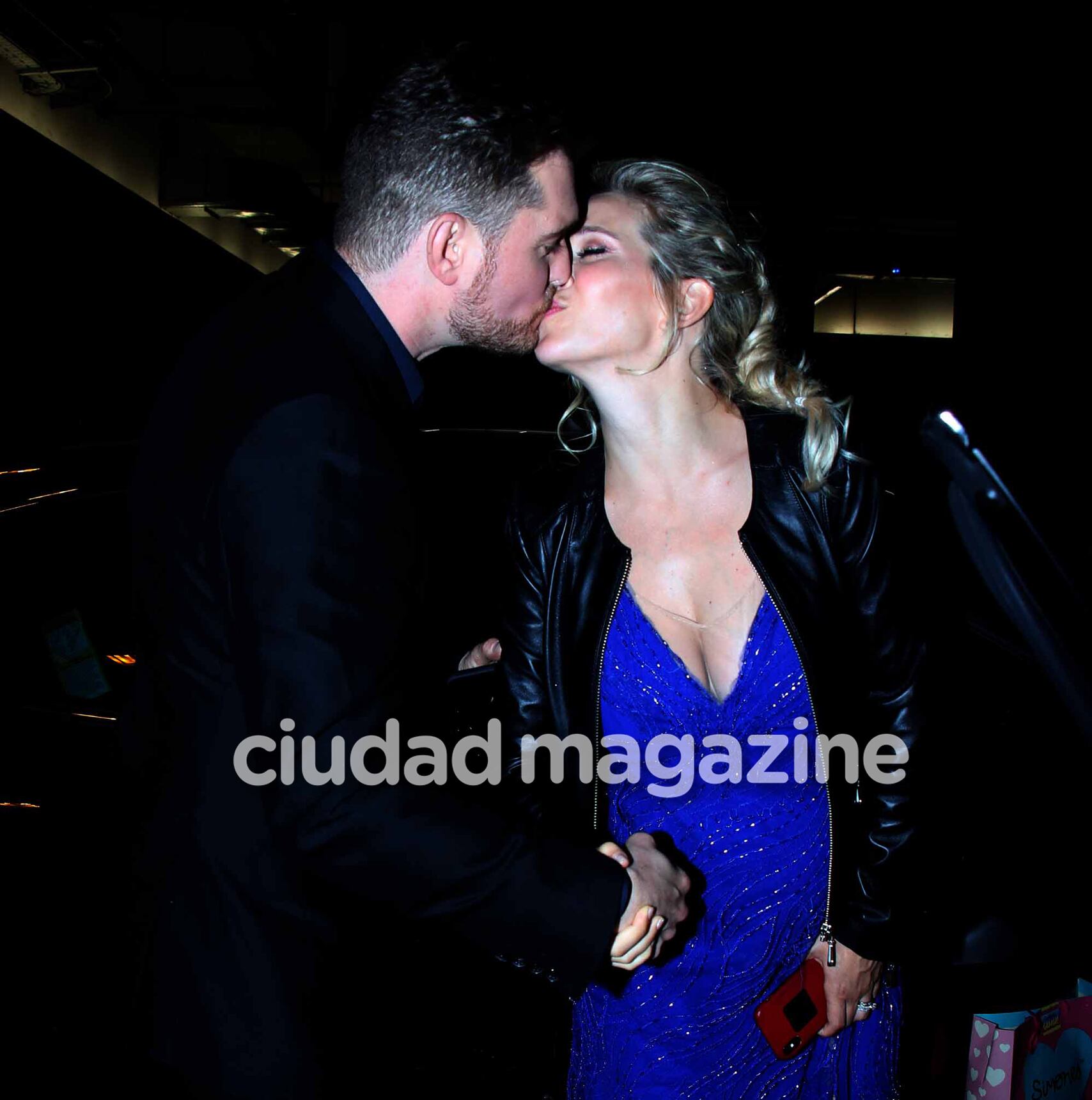 Luisana Lopilato, embarazada de seis meses, y Michael Bublé. (Foto: Movilpress)